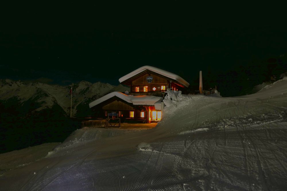 Weißspitz Hütte winter night 2019