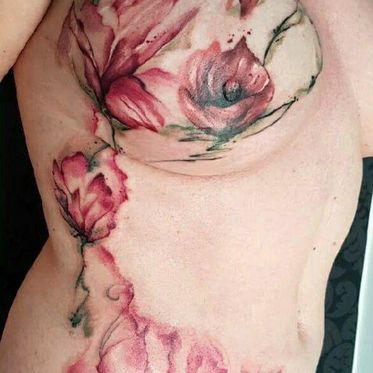 Brustkrebstattoo-Tag 2017, Tätowiererin: Verena Hindinger, Immortal Ink, Kirchdorf a. d. Krems, Österreich